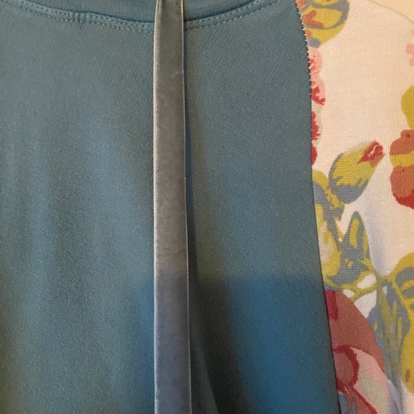 Fun sweatershirt - Picture 3 of 5